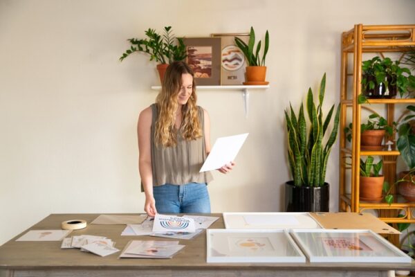 48 % der selbstständigen Frauen in DACH sind die Hauptverdienerinnen im Haushalt – GoDaddy-Studie zeigt Trends auf